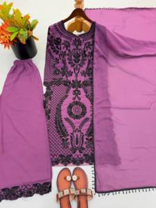 Ensemble prêt-à-porter entièrement cousu avec haut en faux georgette, broderie à points de chaînette et travail de sequins, pantalon et dupatta. - Product Image 1