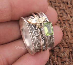 Bague en argent sterling avec peridot naturel serti clos, motif abeille, bijou pierre de naissance d'août, cadeau unique pour fête ou mariage - Product Image 2