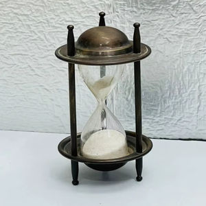 Reloj de arena de aluminio de 4'' con diseño 3D de ángel animal y acabado Cross Commando |   Pie Decorativo Vintage para Mesa de Graduación - Product Image 1