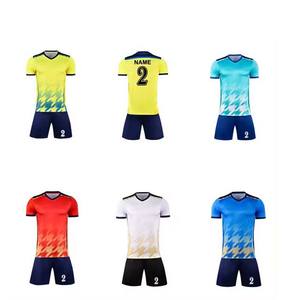 ชุดฟุตบอลพรีเมียมขายส่งแบบใหม่สั่งทำได้ พร้อมชื่อทีม สำหรับผู้ใหญ่ ผลิตจากผ้าโพลีเอสเตอร์/คอตตอน น้ำหนักเบา กันน้ำ ระบายอากาศได้ดี - Product Image 6