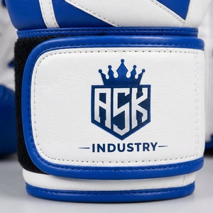 Guantes de boxeo elegantes fabricados con cuero sintético duradero, forro suave y acolchado protector para entrenamiento y sparring. - Product Image 6