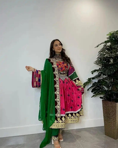 Robe Kuchi inspirée, robe afghane, racines culturelles ethniques, manches longues, broderie artisanale, chiffon, robes Kuchi afghanes - Product Image 5