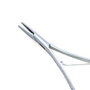 Portaagujas Mathieu de 140 mm 19-300-140, Instrumento Quirúrgico Manual Reutilizable de Acero Inoxidable para Sutura de Precisión, Hermann Meditech - Product Image 4