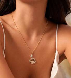 สร้อยคอเงินแท้ 925 ประดับเพทายรูปงู ชุบทอง 14K จี้รูปงู เครื่องประดับมินิมอล ของขวัญสำหรับเธอ - Product Image 3