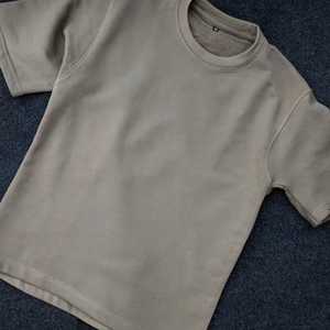 Camiseta Ligera de Manga Corta para Hombre, 100% Algodón, Cuello Redondo, Corte Regular, Informal, Color Sólido, con Logotipo Personalizado - Product Image 1