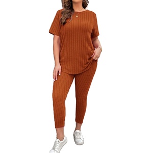 Ensemble deux pièces décontracté pour femme : T-shirt ample à manches courtes motif dessin animé et pantalon large – Collection été BD 304-365 BDT - Product Image 2