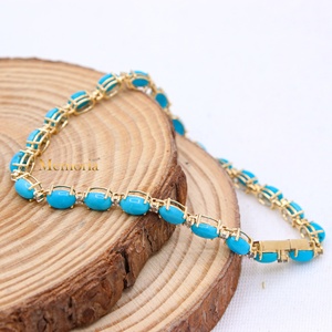 Bracelet tennis en or jaune massif 14 carats avec turquoise naturelle ovale et accent de diamant serti à griffes, bijoux fins, Memoria Jewels - Product Image 2