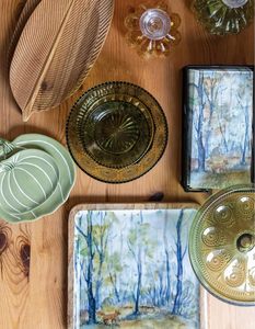 Plato Cuadrado Internacional Boston de Madera de Mango y Esmalte, 10" x 10", Madera Ámbar - Product Image 4