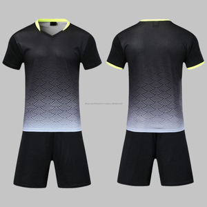 Camiseta de fútbol personalizada al por mayor de fábrica, ropa deportiva popular con nombre personalizado, todos los conjuntos de camisetas de club, uniforme para camiseta de fútbol - Product Image 1