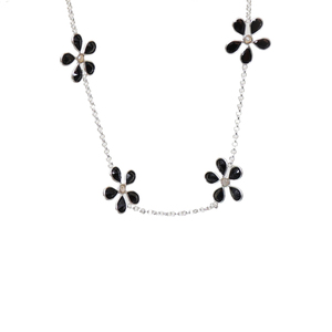 Collier tendance en émail argenté avec fleur, chaîne florale en émail noir pour femme, bijou simple et élégant pour le quotidien, cadeau pour elle, vente en gros - Product Image 1
