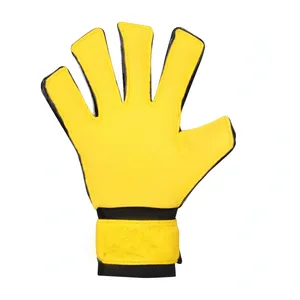 ถุงมือผู้รักษาประตูฟุตบอลสีเหลืองดำ แบบ Low Air Flat Palm ปิดด้วยแถบตีนตุ๊กแก ปรับขนาดข้อมือได้ ด้านหลังมีแถบลาย สำหรับกีฬากลางแจ้ง - Product Image 2