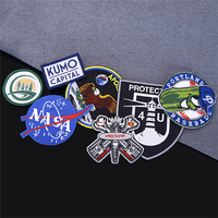 Créez votre propre patch en chenille brodé 3D en caoutchouc PVC en forme de cœur/fleur - Badge d'aigle de style blason national pour chapeaux et sacs