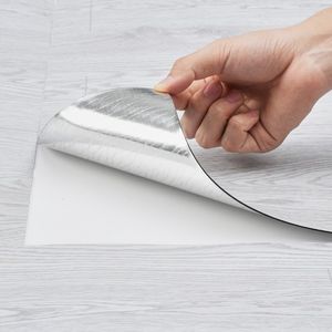 Carreaux de sol en vinyle gris clair auto-adhésif 390x23.6 pouces 1.5mm d'épaisseur Peel Stick Decking pour cuisine salle à manger - Product Image 1