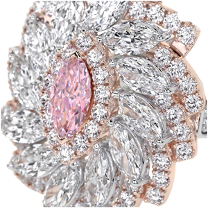 Anillo de Dos Tonos con Diamantes Rosados Vívidos en Corte Marquesa, Diseño Floral y Halo de Diamantes Blancos en Espiral con Banda Pavé - Product Image 6