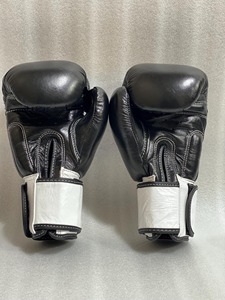 Gants de boxe en cuir de haute qualité, cousus, avec sangle de poignet réglable, design imperméable pour l'entraînement professionnel - Product Image 2