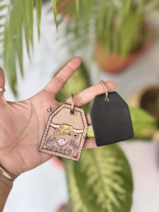 Tendencia 2026: Llavero de cuero hecho a mano con forma irregular, grabado personalizado, estampado, gran oferta, ligero, tipo arete para llaves. - Product Image 5
