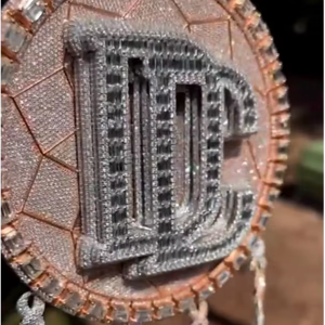 Pendentifs personnalisés en forme de disque glacé, bijoux sur mesure pour hommes, micro-pavé, micro-incrustation, breloques en moissanite, plaqué or 18 carats - Product Image 1