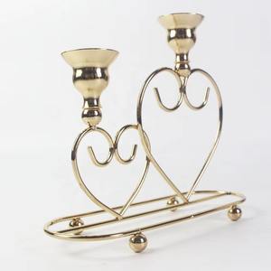 Élégant porte-bougie en forme de cœur doré, accent décoratif pour salon, chambre à coucher, table à manger et ambiance romantique, provenant d'Inde - Product Image 1