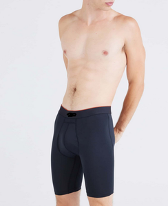 Venta al por mayor directa de fábrica OEM: Calzoncillos bóxer largos deportivos para hombre con soporte de levantamiento, cómodos, con diseño de logotipo personalizado y alto rendimiento. - Product Image 1