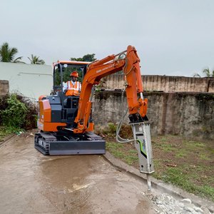 Miniexcavadora compacta Hitachi EX30 original con sistema hidráulico para trabajo agrícola, en carreteras y en construcción. Precio económico. - Product Image 6