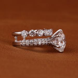 14K White Gold VS DEF Color IGI Certificated Round Cut CVD Diamond Pave Style Lab Grown Diamond Engagement Ring Set - Product Image 2