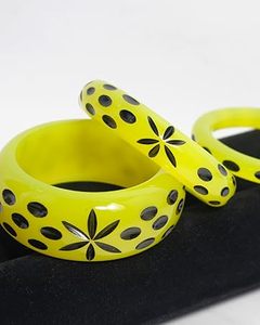 Nouvel ensemble de bracelets en résine jaune, design de qualité supérieure, bracelets à pois et fleurs, couleur personnalisée, bijoux tendance, cadeau, bracelet coloré pour femme - Product Image 1