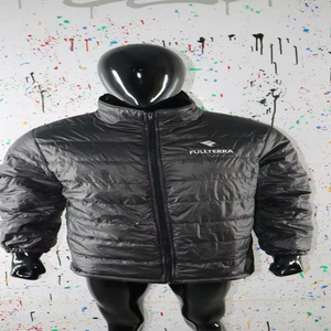 Chaqueta de nailon con bordado personalizado, hilos más finos - Product Image 1