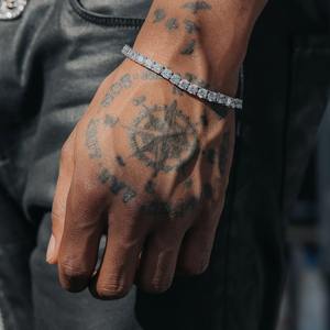 Pulsera de tenis de moissanita estilo hip hop, con incrustaciones de piedras redondas, de lujo, unisex, para uso urbano y fiestas. - Product Image 3