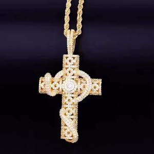 Colgante de Plata de Ley 925 con Baño de Rodio y Acabado Dorado, Estilo Hip Hop, Regalo de Navidad o Cumpleaños para Él - Product Image 1