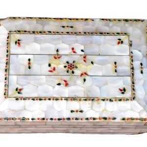 Boîte en nacre avec motifs élégants Forme carrée Artisanat de haute qualité Parfait pour les cosmétiques en gros - Product Image 1