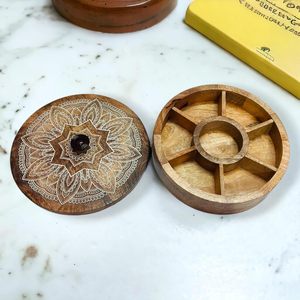 Handcrafted Brown Wooden Eco-Friendly Multifunction Spice <b>Box</b> Nut Grinder Dishwasher Safe Dust Resistant Custom Logo <b>Herb</b> Tool - Product Image 6