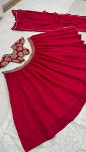 Conjunto de Lehenga Choli Dupatta de seda romana de diseño estilo Bollywood para mujer, largo hasta el suelo, con lentejuelas y bordado Dori, ideal para bodas. - Product Image 6