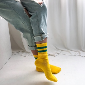 Calcetines de Mujer a Rayas, Mezcla de Algodón Transpirable, para Uso Diario, Primavera, Tejido de Grosor Estándar, Estilo Regular - Product Image 4