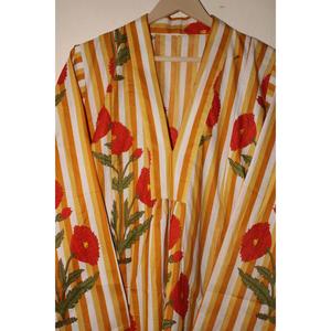 Robe longue bohème en coton faite à la main avec imprimé blocs, rayures moutarde et motifs floraux rouges pour femme - Product Image 4