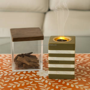 Bocaux et boîtes en bois bouddhistes gravés - Product Image 5