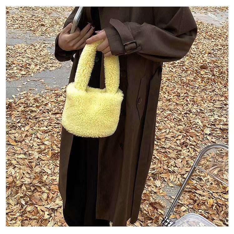 สีเหลือง