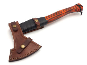 Hache de style viking avec manche en bois sculpté et lame en acier pour la survie, personnalisable ODM/OEM - Product Image 2