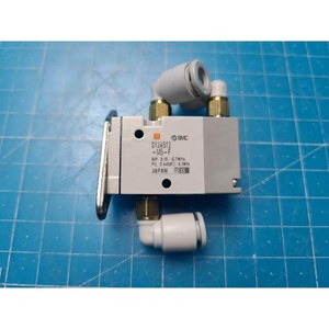 SMC SYJA512-M5-F โซลินอยด์วาล์วนิวแมติก 5 พอร์ต ใช้เป็นอะไหล่อุปกรณ์เซมิคอนดักเตอร์รุ่นเก่า - Product Image 5