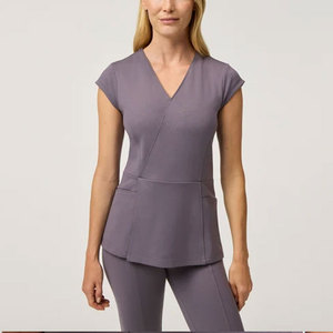 เสื้อสครับสำหรับพยาบาลแบบถัก ยูนิเซ็กซ์ ยี่ห้อ LEDBURY ผลิตจากโพลีเอสเตอร์ 72% เรยอน 21% และสแปนเด็กซ์ 7% คุณภาพสูง ตรวจจับรอยขาดได้ ขายส่งแบบ OEM - Product Image 5