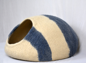 ที่นอนแมวทำจากผ้าสักหลาดขนสัตว์สีขาวฟ้าธรรมชาติ - บ้านสัตว์เลี้ยงในร่มแบบปิดที่เป็นมิตรกับสิ่งแวดล้อม |   บ้านสัตว์เลี้ยงแสนสบาย - Product Image 4