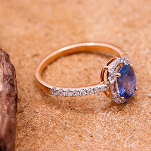 แหวนหมั้นเพชรทรงวงรีประดับไพลินสีน้ำเงินธรรมชาติ ทองคำแท้ 18K แบบขายส่ง ดีไซน์วินเทจ ประดับเพชรรอบวง สำหรับผู้หญิง เครื่องประดับคุณภาพสูง - Product Image 2