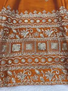 Conjunto de Lehenga Choli de Satén de Seda Suave Premium con Relieve para Mujer, de Secado Rápido, para Fiesta, Boda, Étnico, Largo hasta el Suelo - Product Image 6