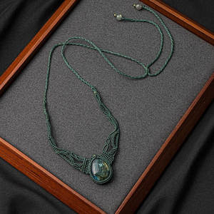 Collier en macramé vert fait main, design papillon, pendentif perle, chaîne en cuivre réglable, bijoux bohèmes en pierres précieuses, vente en gros - Product Image 3