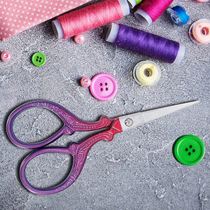 Tijeras para Cutículas de Acero Inoxidable con Hoja Curva y Diseño de Punta Fina, Suministro al por Mayor para Uso en Salones de Belleza - Product Image 4