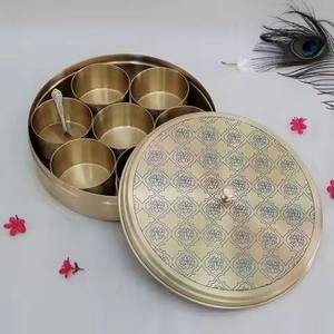 Ensemble de boîtes à épices en cuivre martelé faites à la main pour la cuisine à domicile, capacité de 7 pièces, écologiques, durables, de qualité alimentaire, résistantes aux taches - Product Image 4