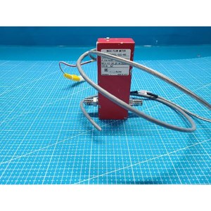 Contrôleur de débit massique HORIBA STEC SEF-8240SL-UC-N5, d'occasion, comme neuf, pièces d'équipement semi-conducteur de marque Legacy - Product Image 1