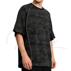 เสื้อยืดแขนสั้นลายพรางไซส์ใหญ่สำหรับผู้ชาย ระบายอากาศได้ดี ทรงสตรีท คอโอ ผลิตจากโพลีเอสเตอร์ 100% - Product Image 1