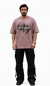 Camiseta de Hombre Oversize con Cuello Redondo, Estampado Gráfico de Rayo Rosa Empolvado, Estilo Urbano, Manga Corta, Tejido de Punto - Product Image 1
