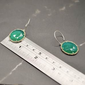 Élégantes boucles d'oreilles pendantes en onyx vert naturel certifié, en argent sterling avec crochet en or rose, personnalisables pour mariage, fiançailles, fête - Product Image 4