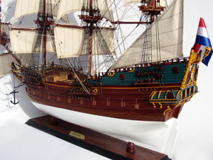 Maqueta de Barco de Época Pintada BATAVIA, de Alta Calidad, Tallada a Mano, de Madera, con Temática de Ángel, Pieza de Arte Coleccionable Oceánica Independiente - Product Image 2